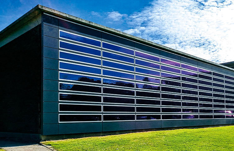 Façade Installation R&D Building with Heliatek products